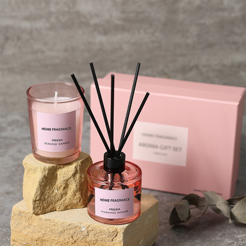 Home Fragrance Candles - ชุดของขวัญพรีเมียม ประกอบด้วยก้านไม้หอมและเทียนหอม กลิ่นหอมติดทนนาน ใช้เติมได้ เหมาะสำหรับบ้าน สำนักงาน