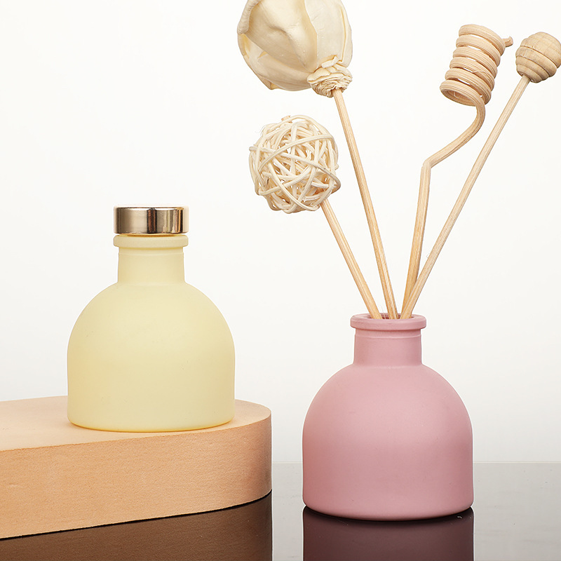 Home Fragrance Kit - 1 PC 50ml สีชมพู/สีขาว/สีเหลือง/สีดําน้ํามันหอมระเหย Diffuser ขวด